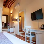 Borgo - *