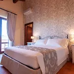 Borgo - *